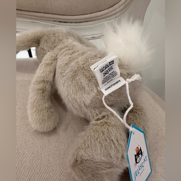 NWT Jellycat Wheat Flufflet Bunny Authentic - Picture 9 of 11